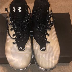SALE🎈🎈Steph Curry UA 2.5 Basketball Sneakers